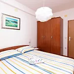 With Parking Space Solaris, - 23541 Appartamento Šibenik