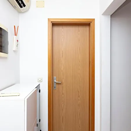 Apartment With Parking Space Solaris, - 23541 Sibenik