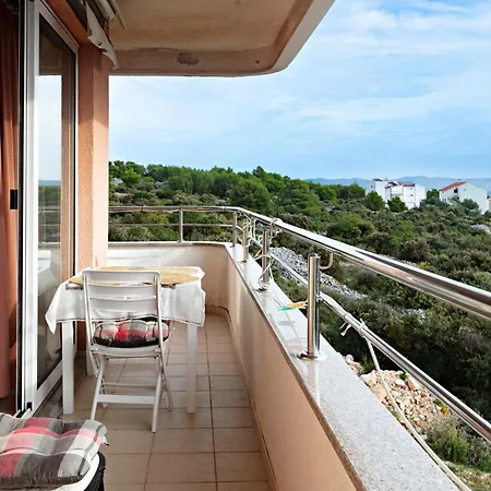 With Parking Space Solaris, - 23541 Apartman