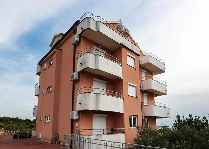 With Parking Space Solaris, - 23541 Apartman *