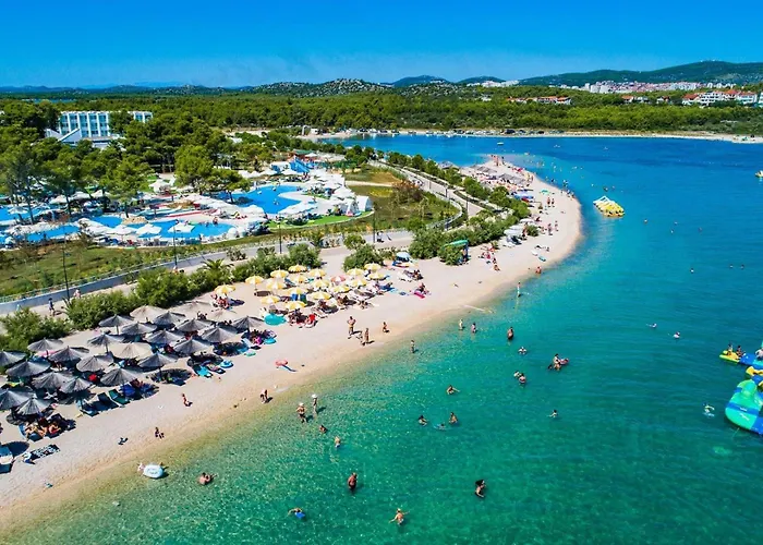 아파트 With Parking Space Solaris, - 23541